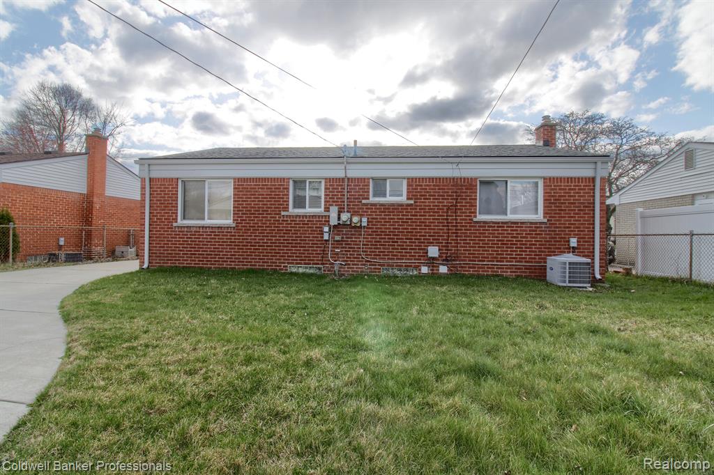 6468 Dillon Street, Garden City, MI — Photo 25