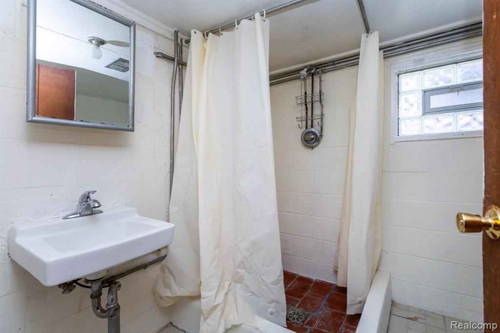 7481 Gerald Avenue, Warren, MI 48092 — Photo 25