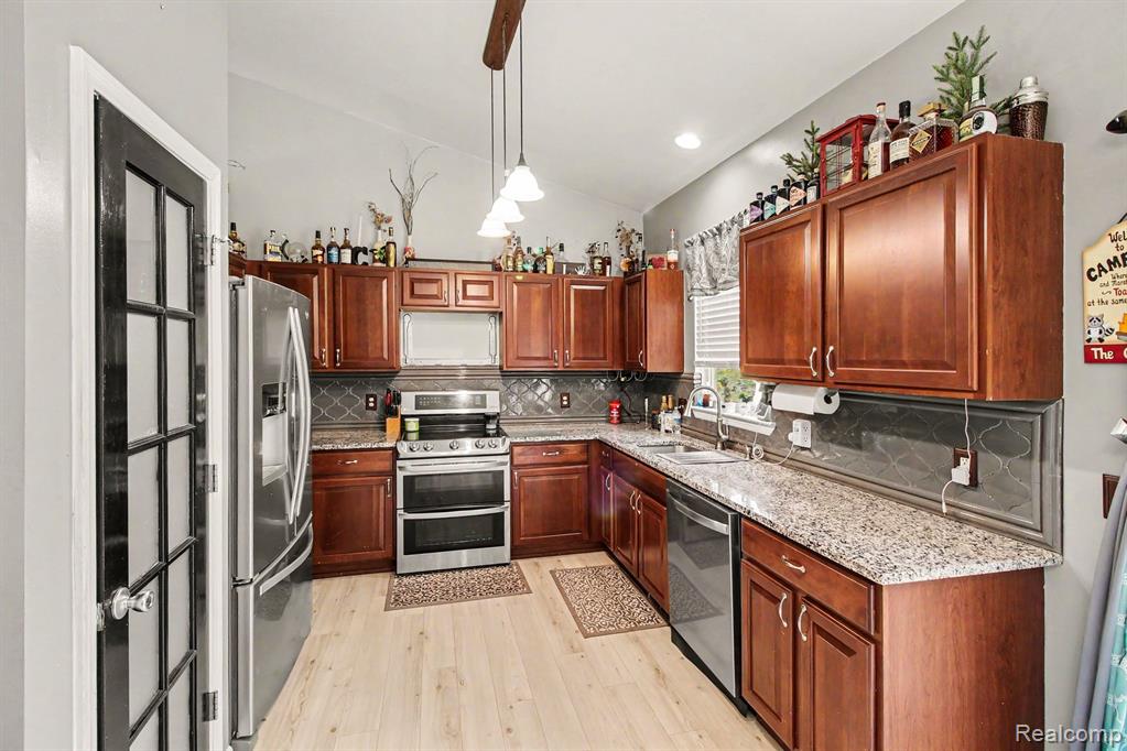 956 Callaway Court, Howell, MI 48843 — Photo 8