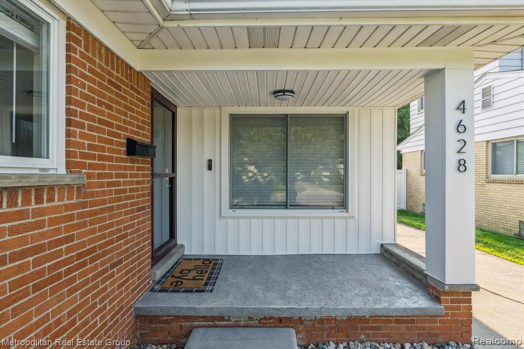 4628 Hillcrest Avenue, Royal Oak, MI 48073 — Photo 4