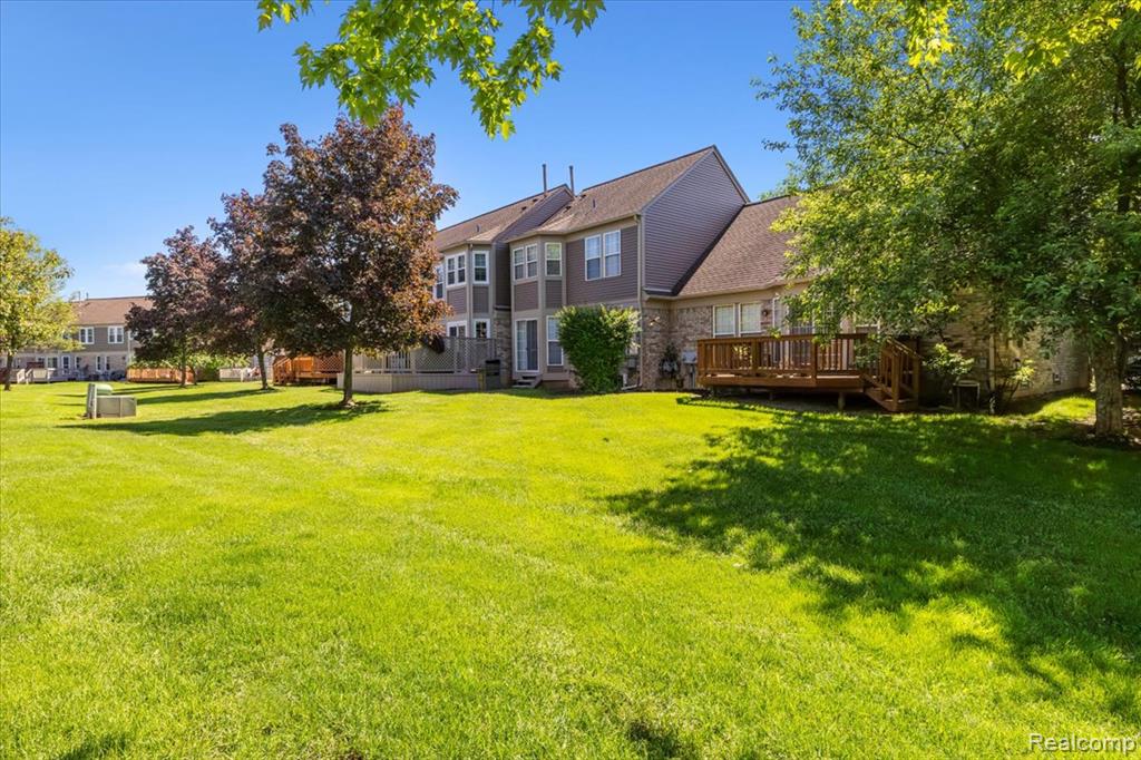 4472 Hunters Circle E, Canton, MI 48188 — Photo 24