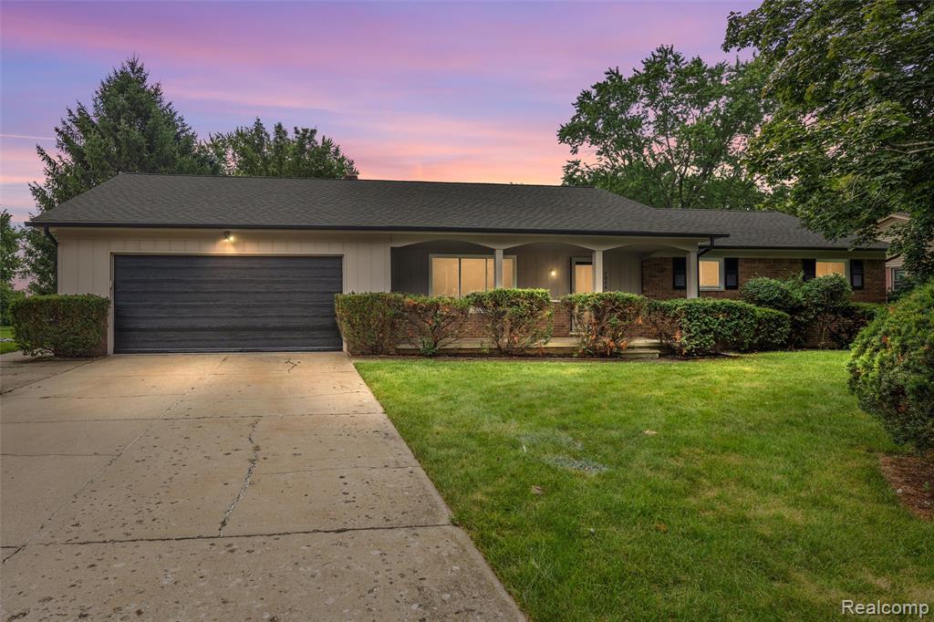 9844 Klais Court, Clarkston, MI 48348 — front exterior