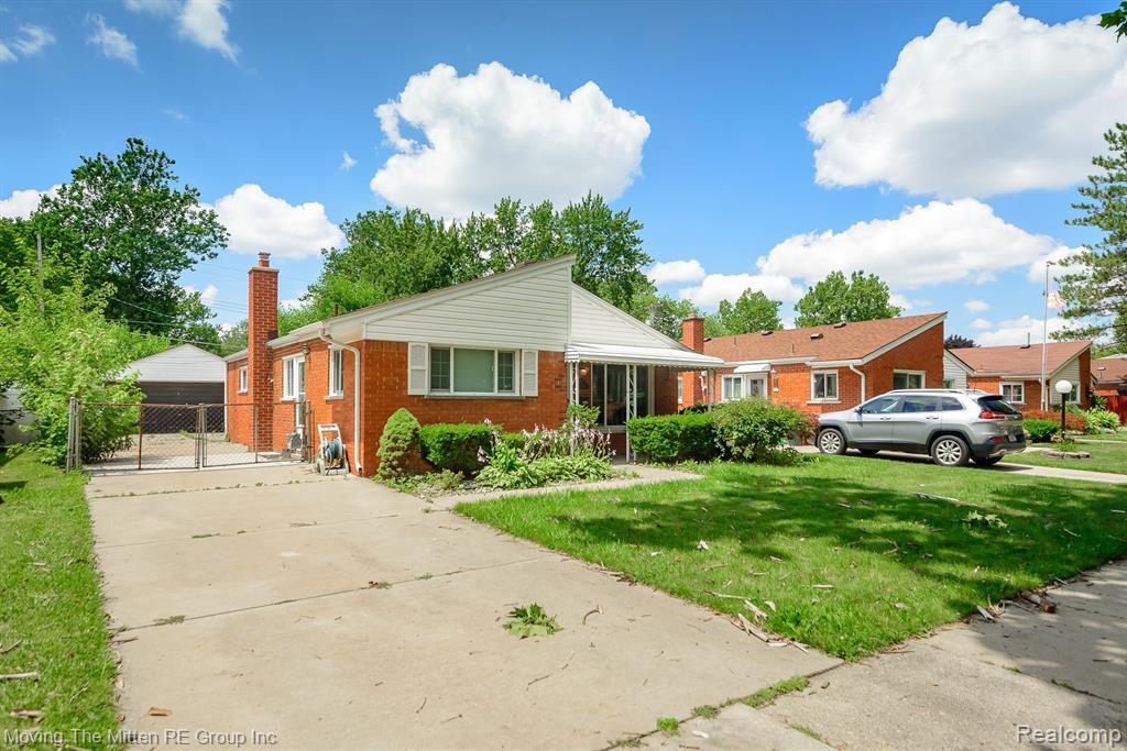 4666 ROOSEVELT Boulevard, Dearborn Heights, MI 48125 — Photo 21