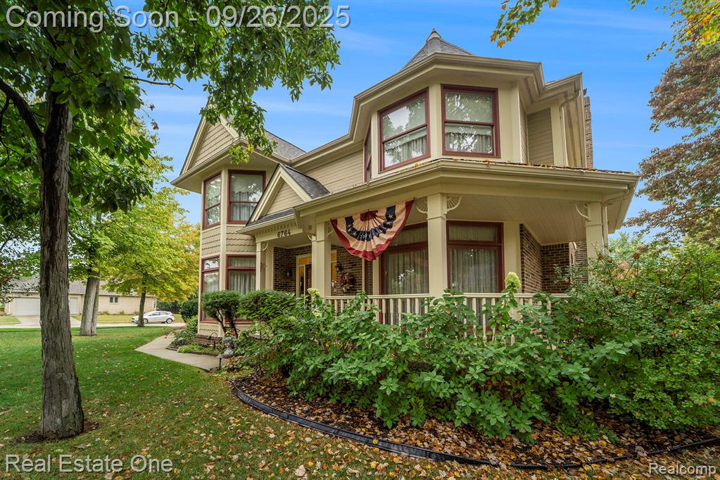 6764 Redford Circle, Troy, MI 48085 — Photo 40