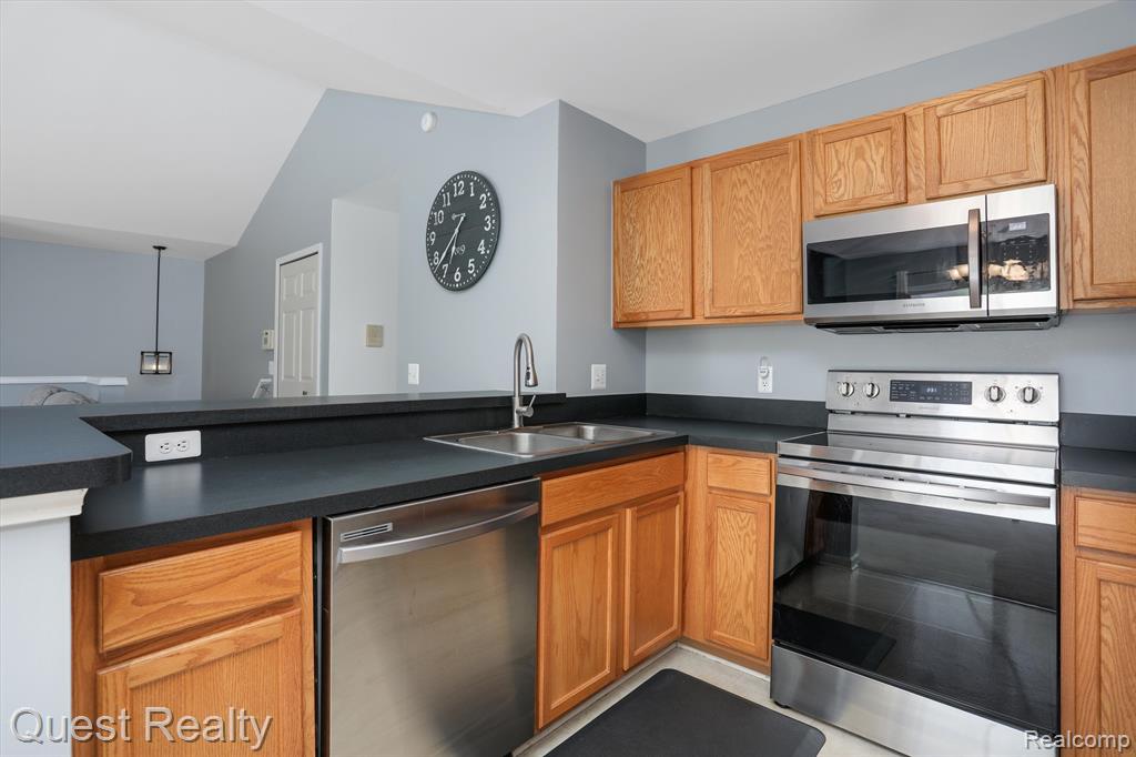 51558 Stern Lane, New Baltimore, MI — Photo 9