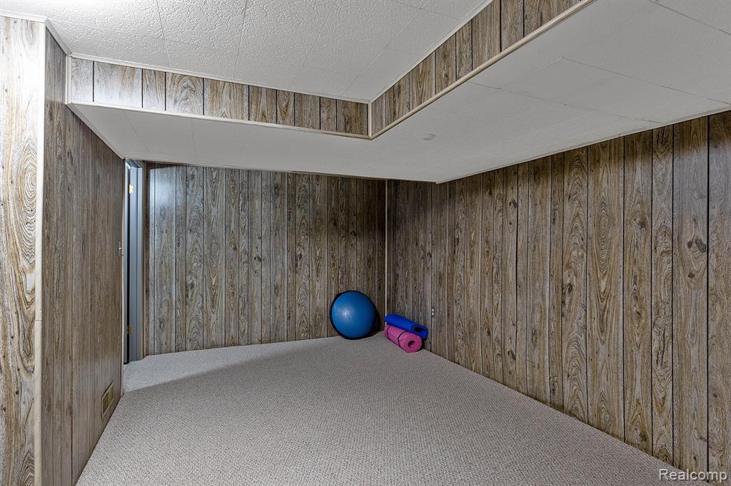 1961 WICKHAM Street, Royal Oak, MI 48073 — Photo 27