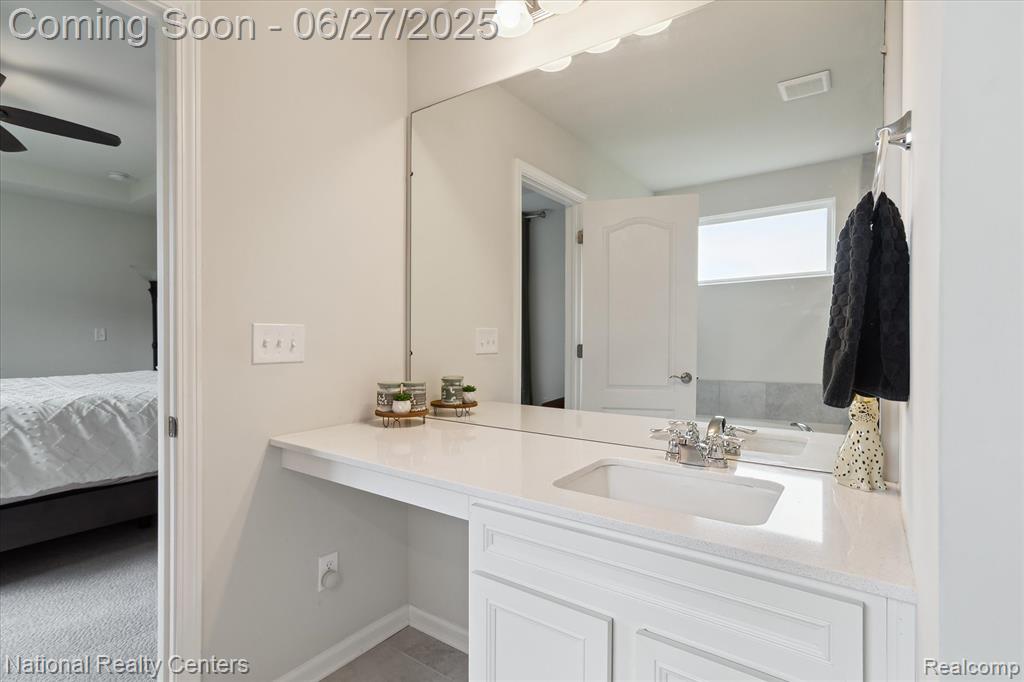 5241 Marie Lane, Sterling Heights, MI 48310 — Photo 23