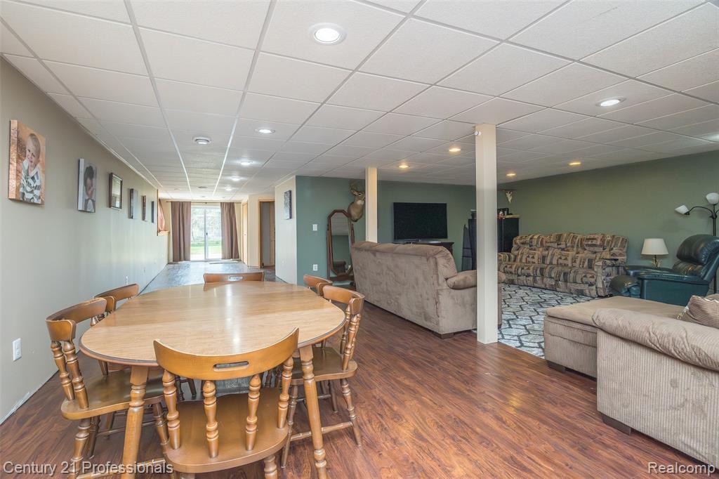 6591 Windiate Road, Waterford, MI 48329 — Photo 31