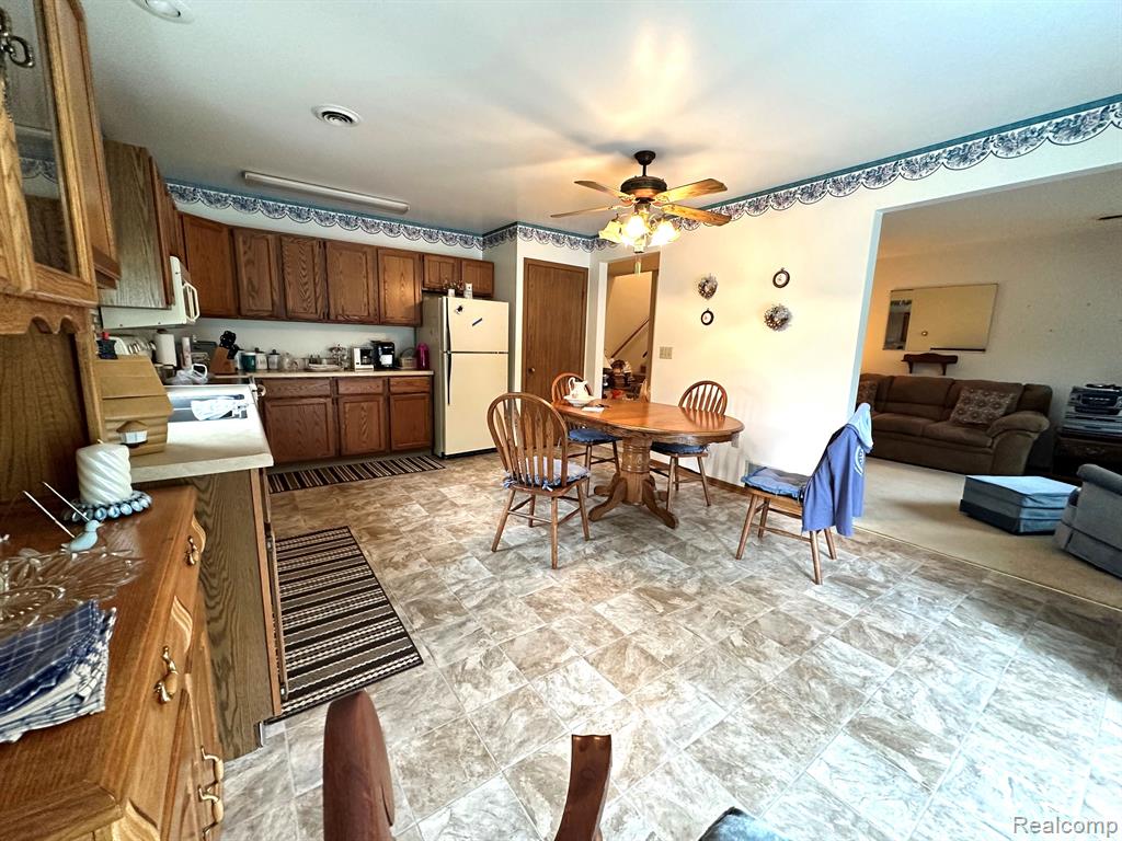 6111 5TH Street, Mayville Vlg, MI 48744 — Photo 5