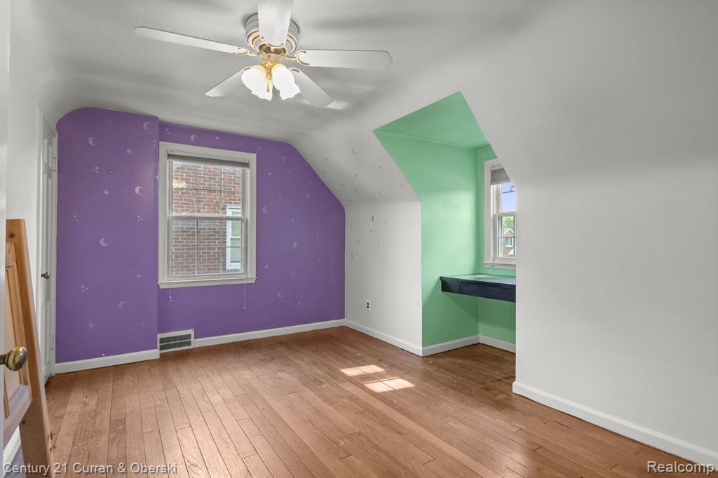 917 N MELBORN Street, Dearborn, MI 48128 — Photo 24