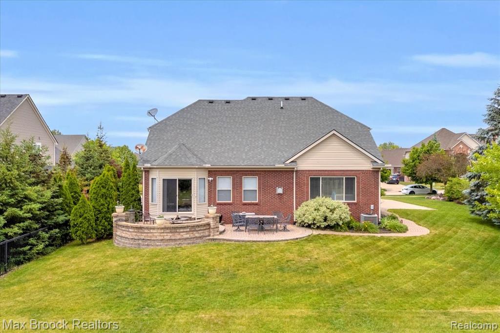 54265 Birchwood Drive, South Lyon, MI 48178 — Photo 44