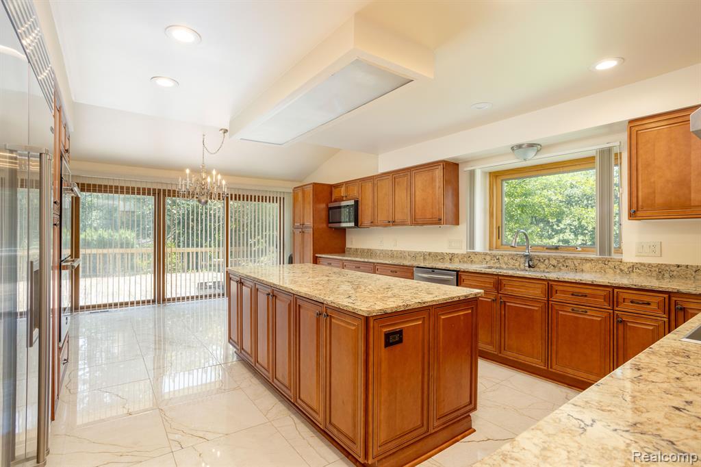 4421 PINEHURST Drive, West Bloomfield, MI — Photo 16