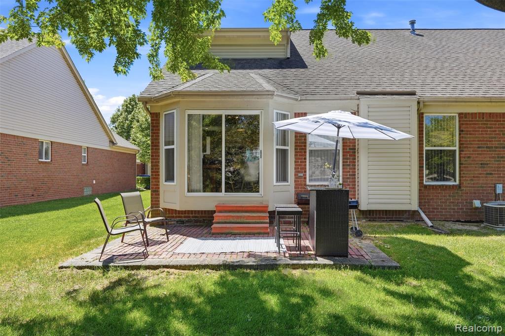 4421 Honeysuckle Drive, Sterling Heights, MI 48314 — Photo 53