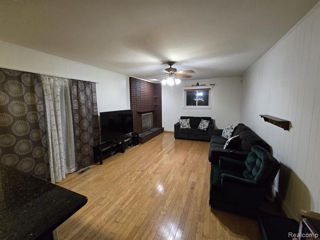 5054 CARNABY Drive, Troy, MI 48085 — Photo 2