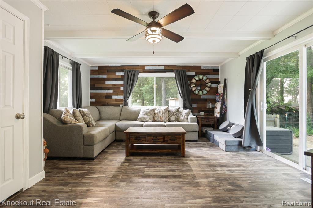 3321 S Airport Road, Bridgeport, MI 48722 — Photo 17