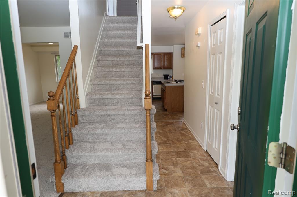 3361 Milcroft Court, Canton, MI 48188 — Photo 3