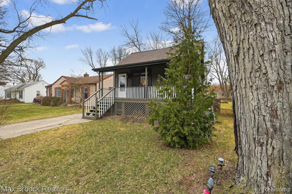 21631 Tulane Avenue, Farmington, MI 48336 — Photo 44