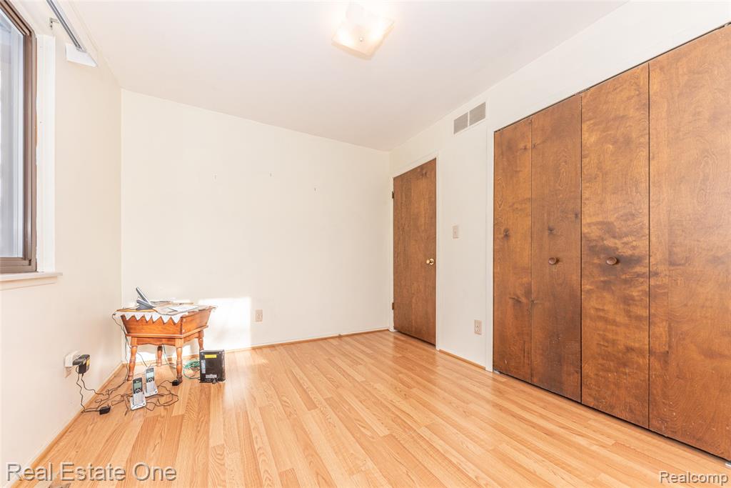 22700 Griswold Road, South Lyon, MI 48178 — Photo 39