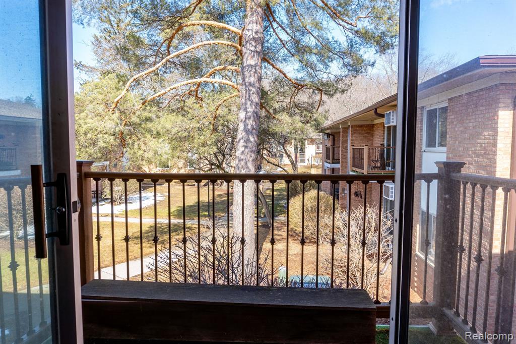 1205 ISLAND Drive, 201, Ann Arbor, MI 48105 — Photo 20