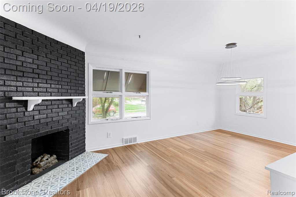 719 W 12 Mile Road, Royal Oak, MI 48073 — Photo 8