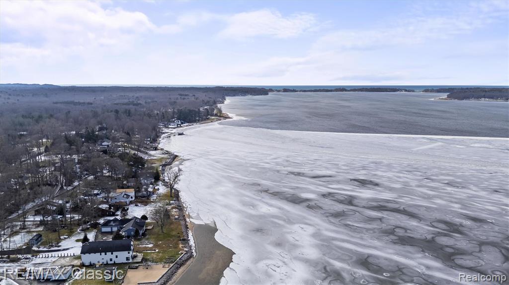 5118 S Shore Drive, Whitehall, MI, 49461