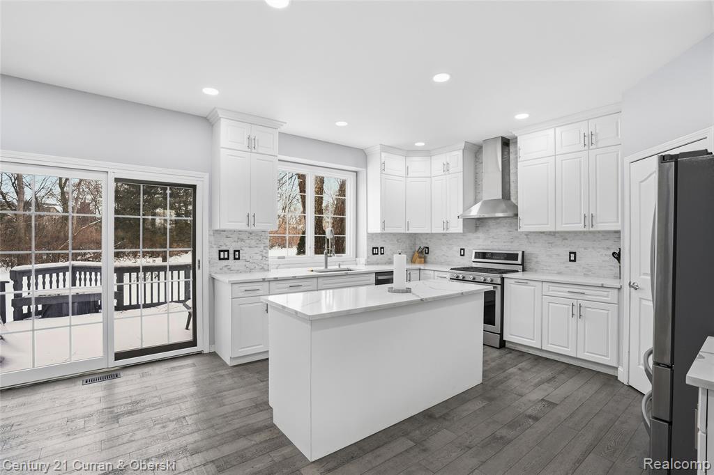 2043 Centennial Drive, Canton, MI 48187 — Photo 9