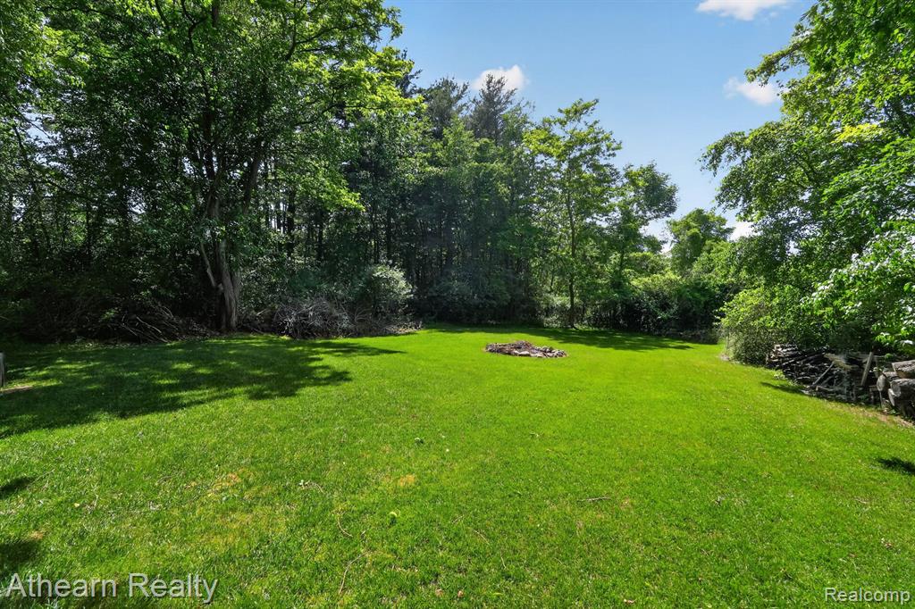 5326 Lake Forest Boulevard, Brighton, MI 48116 — Photo 14