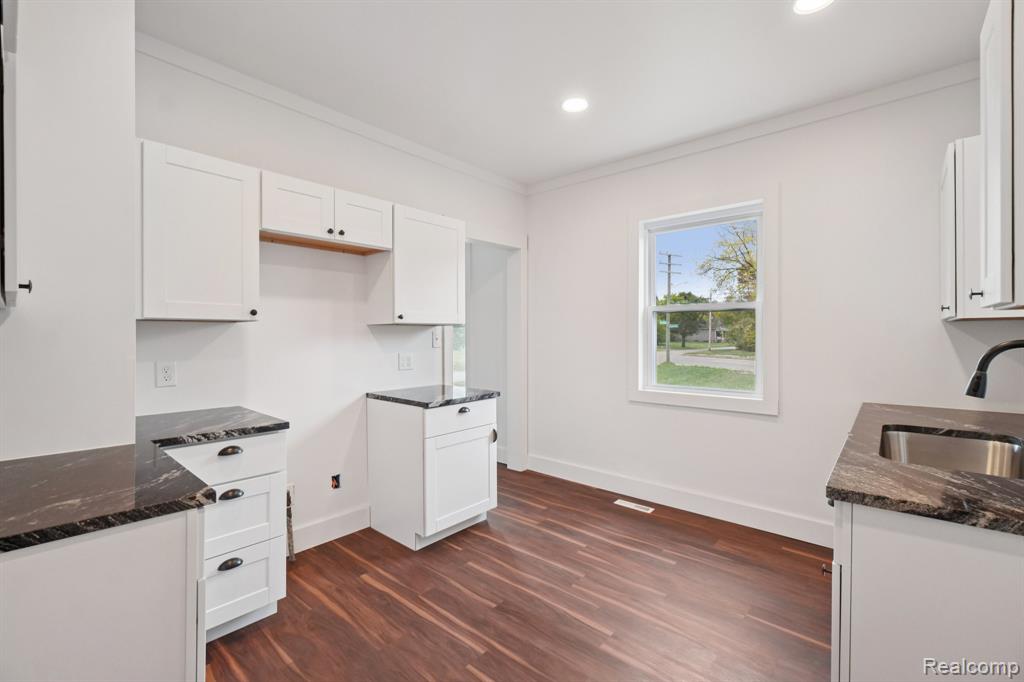 5855 Hurlbut Street, Detroit, MI 48213 — Photo 10
