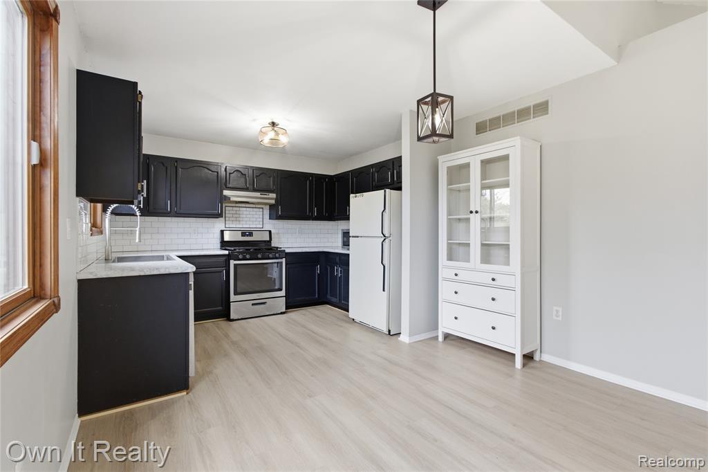 631 Tyler Lane, Canton, MI 48188 — Photo 7
