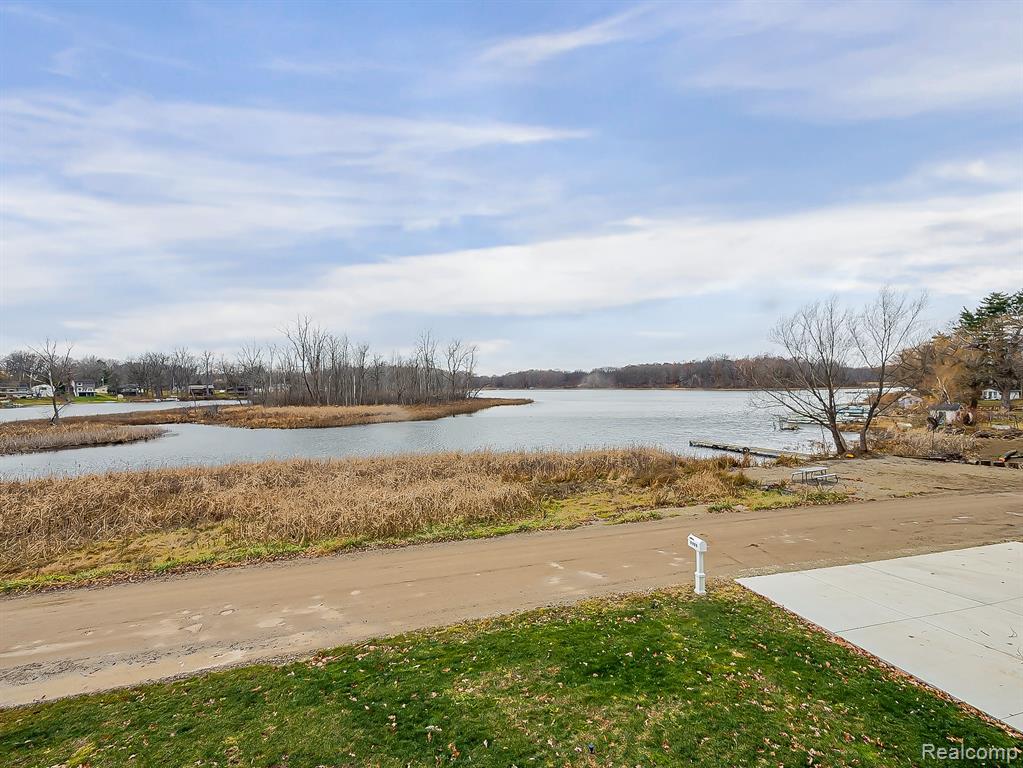 9900 S Big School Lot Lake Road, Holly, MI 48442 — Photo 27