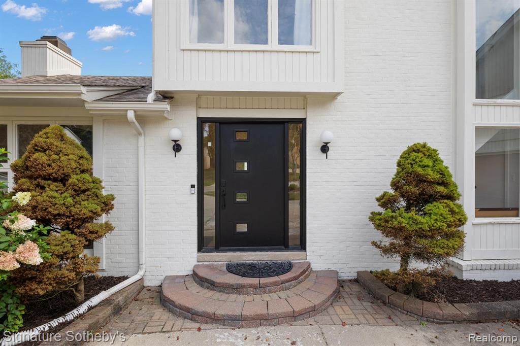 6207 Timberwood N, West Bloomfield, MI — Photo 2