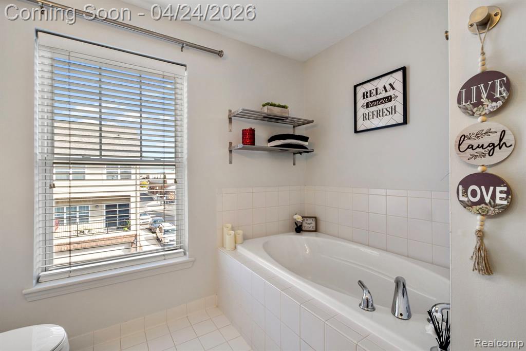 25580 Portico Lane, Novi, MI — Photo 28