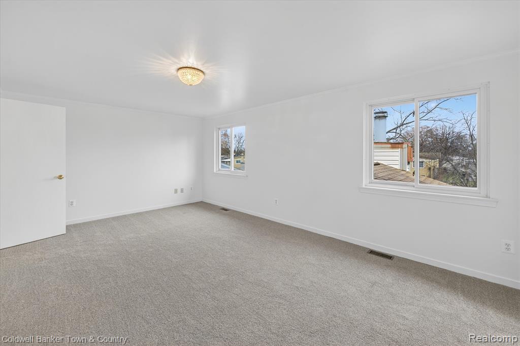 8895 Knolson Avenue, Livonia, MI 48150 — Photo 23