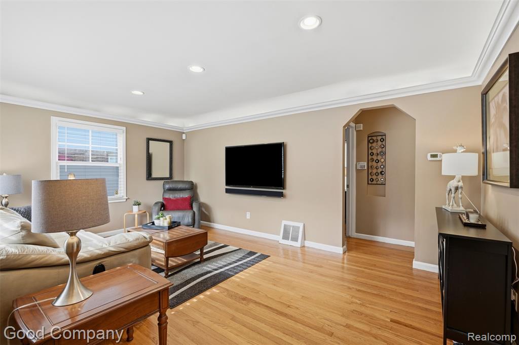 23470 Oneida Street, Oak Park, MI 48237 — Photo 3