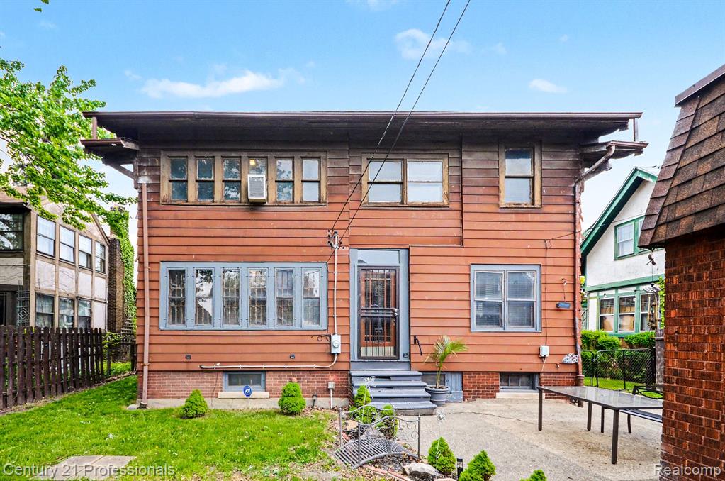 33 Moss Street, Highland Park, MI 48203 — Photo 11