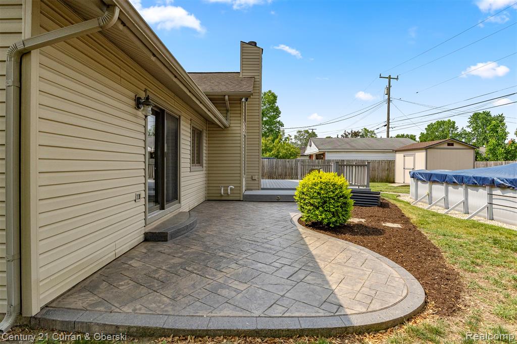 9377 Lamont Street, Livonia, MI 48150 — Photo 46