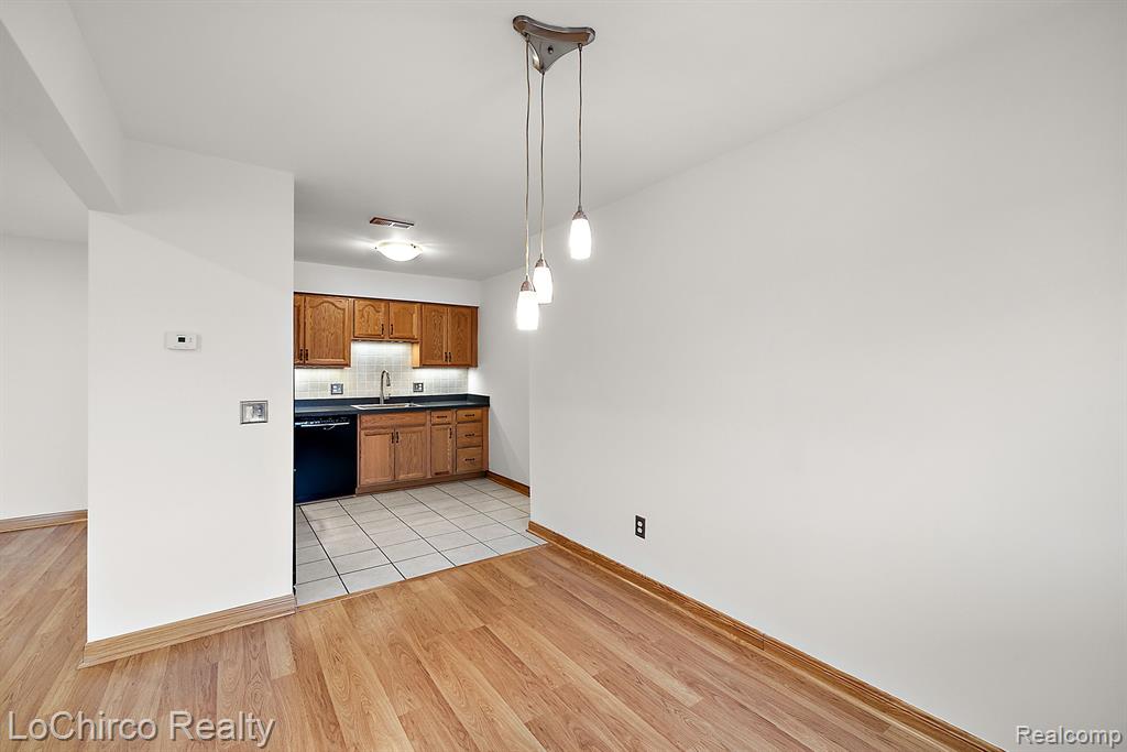 470 BALDWIN Avenue, Rochester, MI 48307 — Photo 11