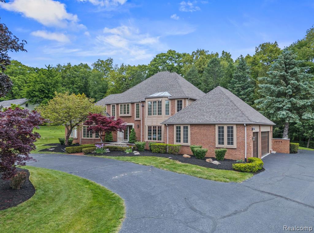 4932 SUSANS Way, Bloomfield Hills, MI 48302 — Photo 3