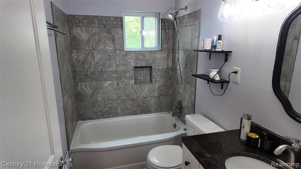 661 4th Avenue, Pontiac, MI 48340 — Photo 8