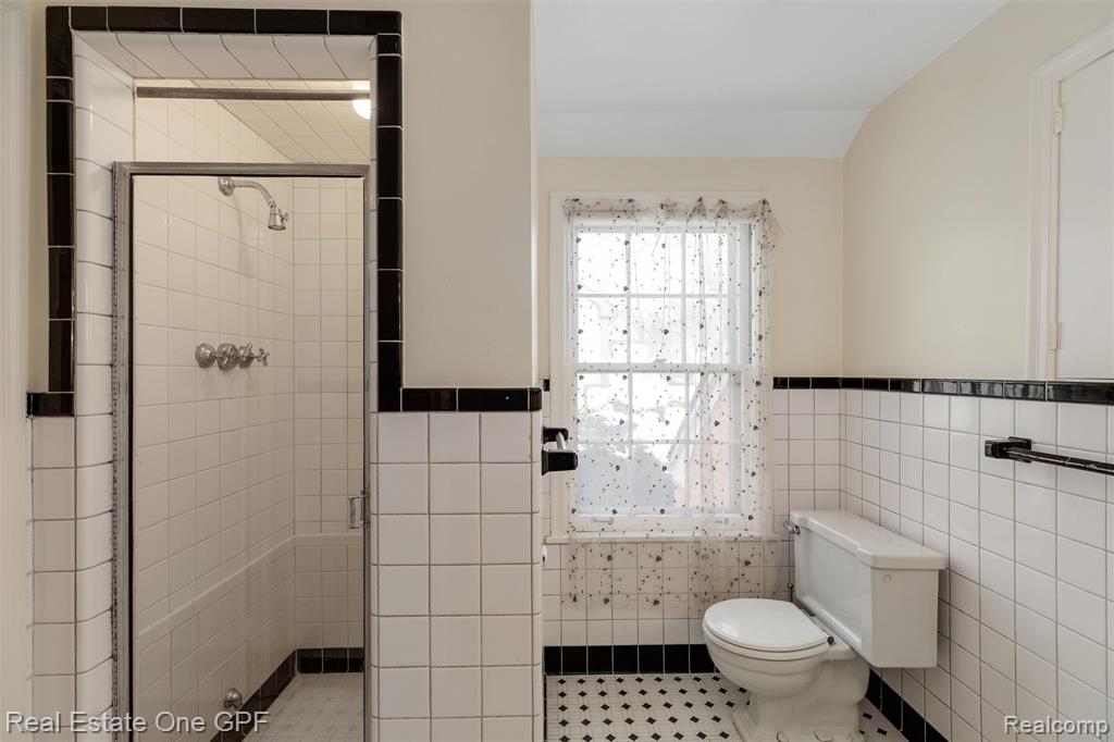 636 Middlesex Road, Grosse Pointe, MI 48230 — Photo 29