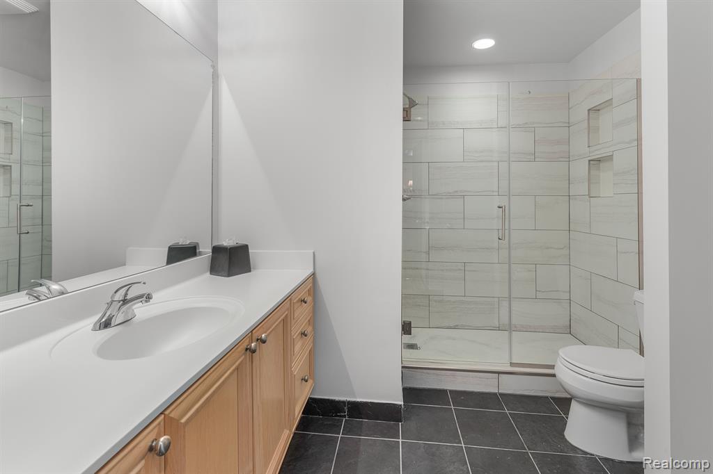 200 River Place Drive, 33, Detroit, MI 48207 — Photo 11