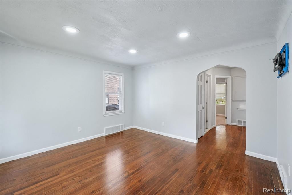9976 Warwick Street, Detroit, MI 48228 — Photo 11