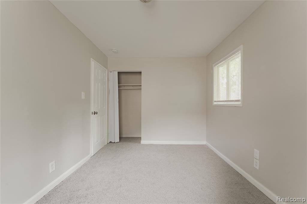 93 W Princeton Avenue, Pontiac, MI 48340 — Photo 17