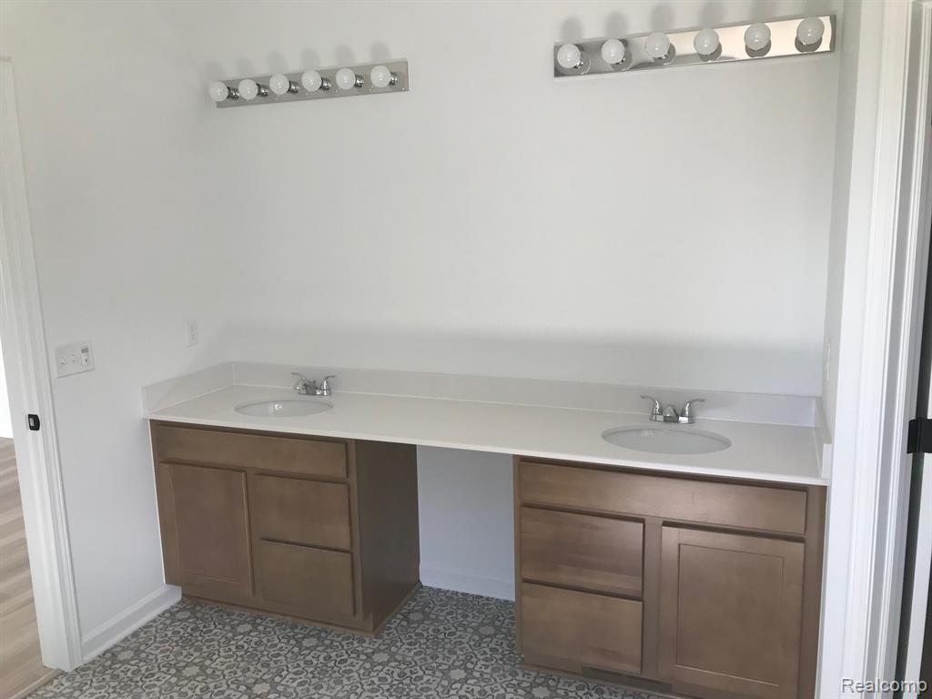 6160 Miners Drive, Linden, MI 48451 — Photo 17