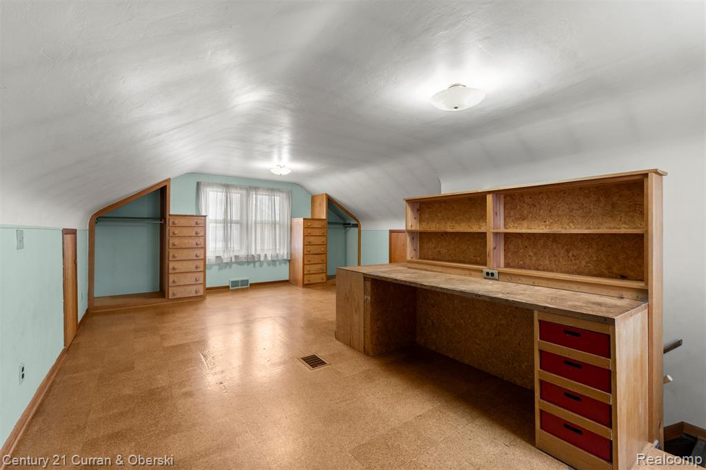 9881 Quandt Avenue, Allen Park, MI 48101 — Photo 19