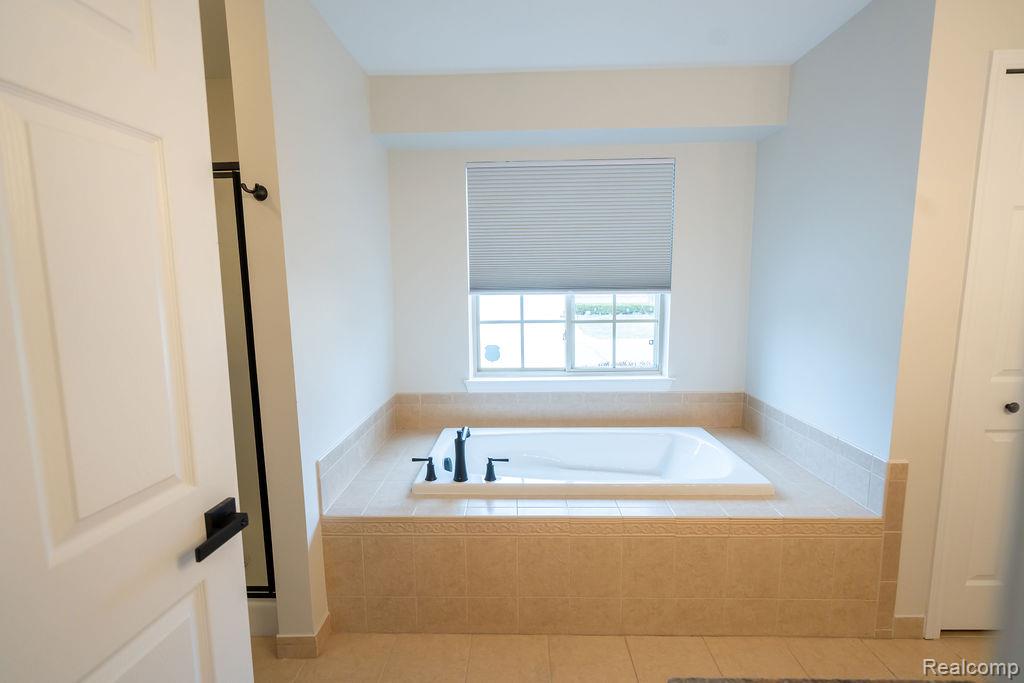 23869 McCort Drive, Flat Rock, MI 48134 — Photo 34