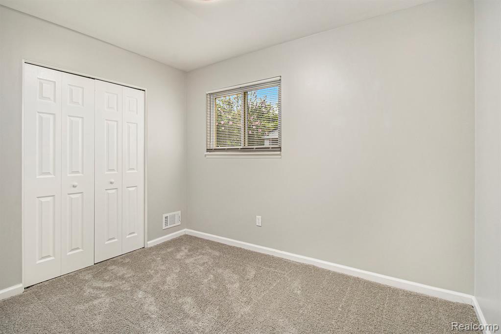 8105 Syracuse Street, Taylor, MI 48180 — Photo 22