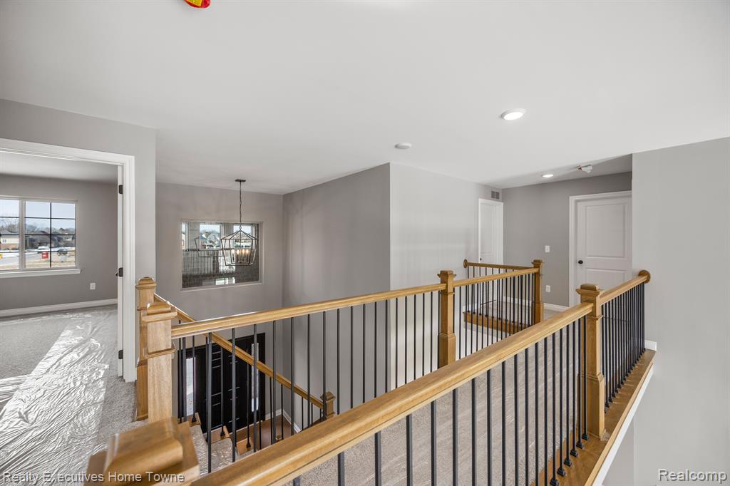 53972 CARRIGAN Drive, New Baltimore, MI 48047 — Photo 25