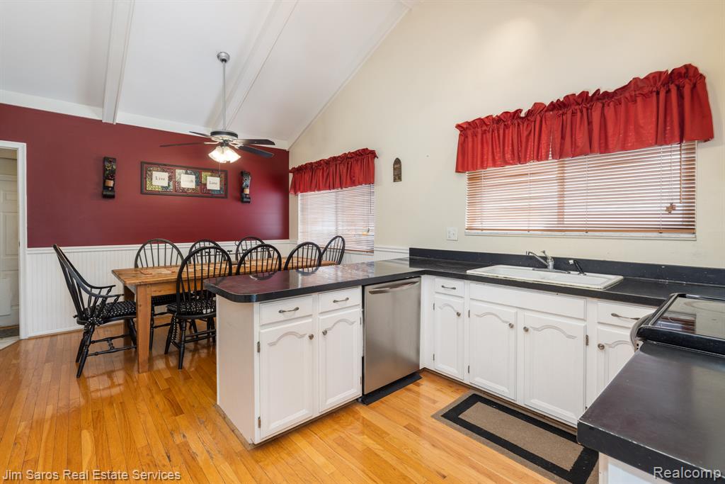47425 Barbara Road, Macomb, MI 48044 — Photo 8