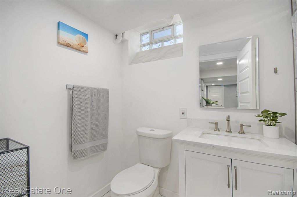 9720 Seavitt Drive, Allen Park, MI 48101 — Photo 17